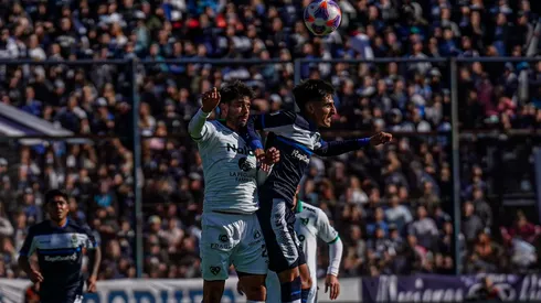 Con polémica en el final, Gimnasia y Sarmiento empataron sin goles en el Bosque