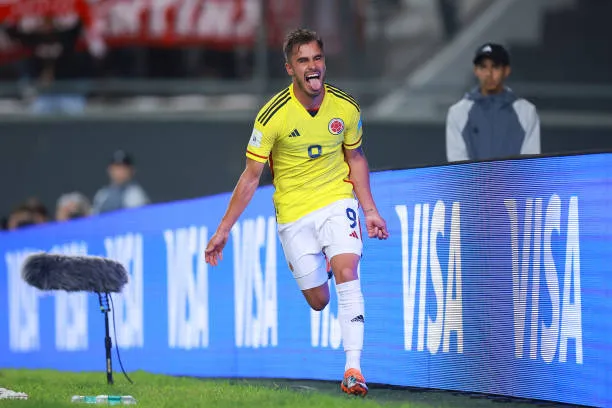 Tomás Ángel festeja su gol ante Japón (Foto Getty)