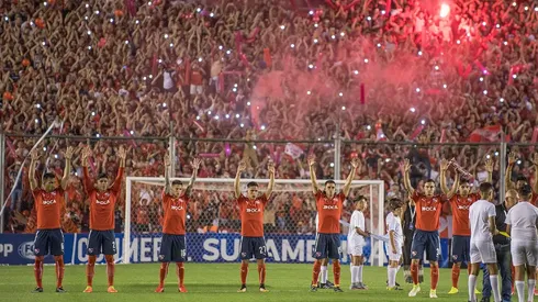 ¿Cómo participar en la subasta de camisetas de Independiente y cuáles se pueden conseguir?