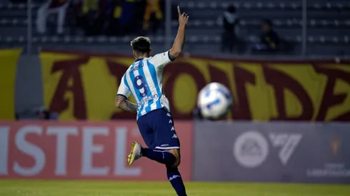 Nicolás Reniero celebrando un gol en la Copa Libertadores con Racing. (Prensa CONMEBOL)