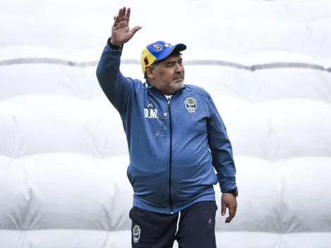 Le hackearon la cuenta de Facebook a Maradona: los disparatados posteos