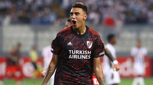 Matías Suárez festejando su gol ante Alianza Lima en 2022.