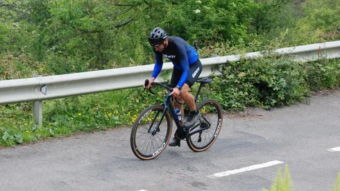La prueba extrema de ciclismo de la que participó Scaloni en España: "Una experiencia increíble"