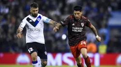 BUENOS AIRES, ARGENTINA - JUNE 29: Lucas Pratto of Velez fights for the ball with Enzo Perez of River Plate during a round of sixteen first leg match between Velez and River Plate as part of Copa CONMEBOL Libertadores 2022 at Jose Amalfitani Stadium on June 29, 2022 in Buenos Aires, Argentina. (Photo by Marcelo Endelli/Getty Images)