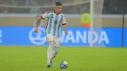 Valentín Gómez con la camiseta de la Selección Argentina.
