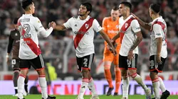 BUENOS AIRES, ARGENTINA - MAY 21: Matías Kranevitter (L) of River Plate celebrates with teammates after winning a Liga Profesional 2023 match between River Plate and Platense at Estadio Más Monumental Antonio Vespucio Liberti on May 21, 2023 in Buenos Aires, Argentina. (Photo by Diego Haliasz/Getty Images)