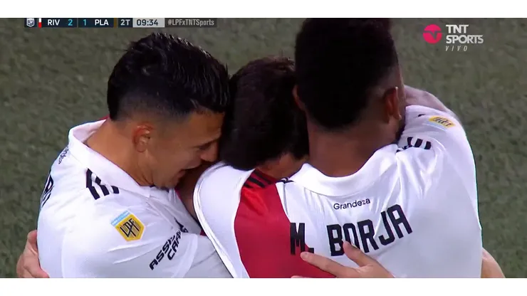 Todo River celebra el 2-1 de Nacho Fernández.