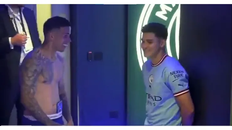 El video del encuentro entre Julián Álvarez y Enzo Fernández en pleno vestuario: "Demasiado sexo"