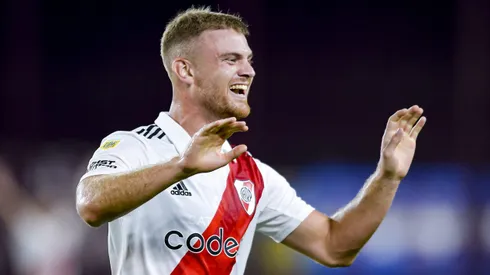 LANUS, ARGENTINA - MARCH 04: Lucas Beltran of River Plate celebrates after scoring the second goal of the team during a match between Lanus and River Plate as part of Liga Profesional 2023 at Estadio Ciudad de Lanus (La Fortaleza) on March 4, 2023 in Lanus, Argentina. (Photo by Marcelo Endelli/Getty Images)