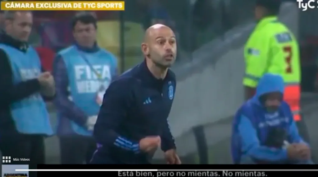 Captura de la cámara exclusiva de TyC Sports con el reclamo de Mascherano a Barco