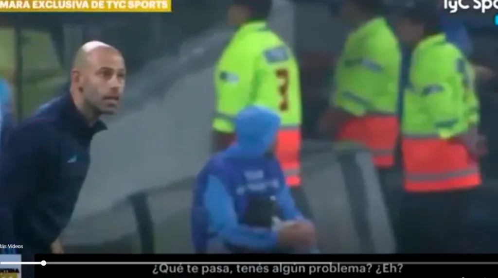 Captura de la cámara exclusiva de TyC Sports con el reclamo de Mascherano a Barco