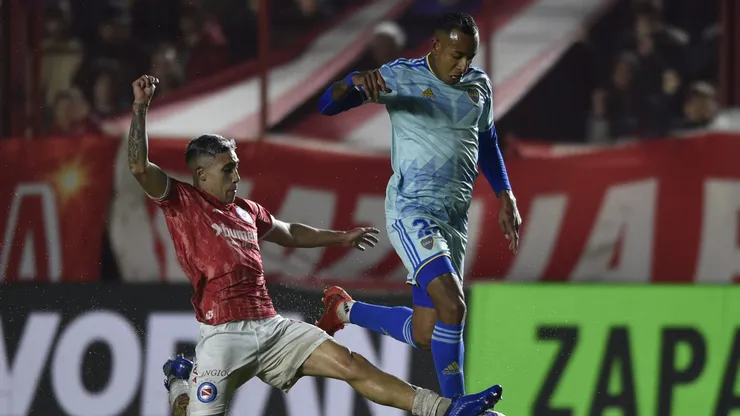 El hiriente canto de los hinchas de Argentinos contra Sebastián Villa