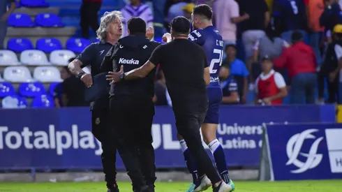 Celaya, Guanajuato, 14 de mayo de 2023. Norberto Scoponi, auxiliar tecnico en conato de bronca, durante el partido de vuelta de las Semifinales del torneo Clausura 2023 de la Liga BBVA Expansión MX, entre los Toros del Celaya y el Atlético Morelia, celebrado en el estadio Miguel Alemán Valdés. Foto: Imago7/ Sebastian Laureano Miranda