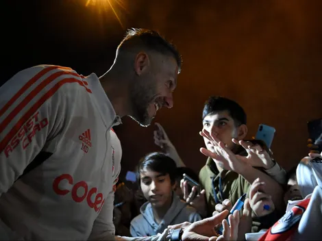 VIDEO | Espectacular recibimiento para River en Córdoba con una gran ovación para Demichelis