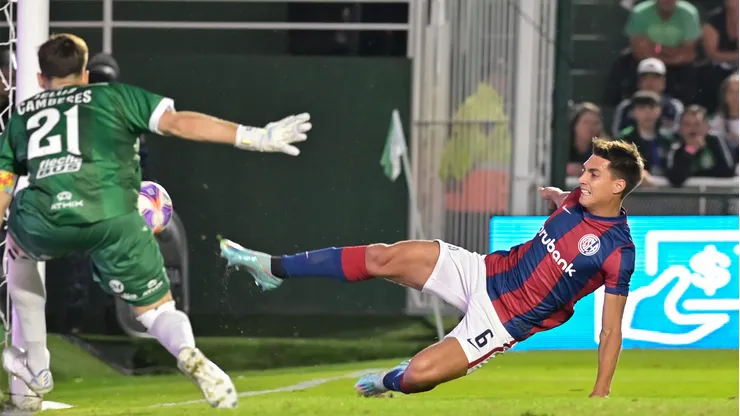 Federico Gattoni y Facundo Cambeses en el Banfield - San Lorenzo.