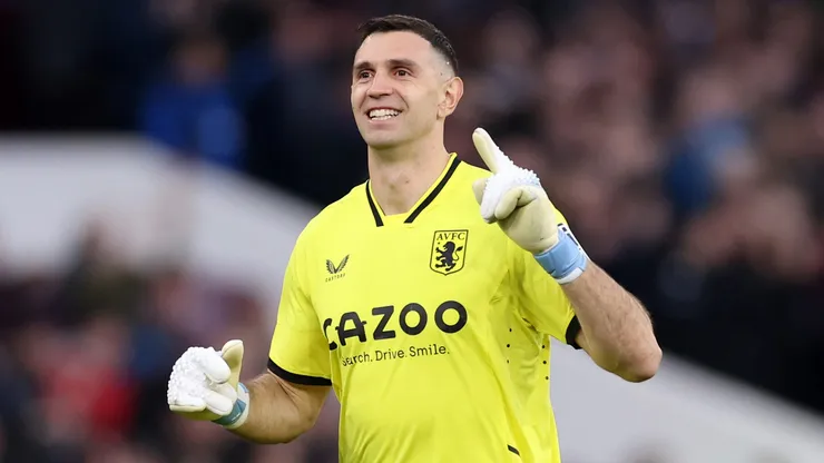 Dibu Martínez dejaría el Aston Villa: los 3 gigantes que lo quieren