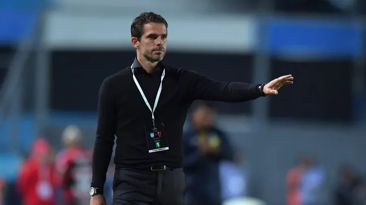Sorpresa total: el equipo que juega Libertadores y quiere tener a Gago como DT