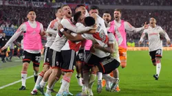 El festejo de los jugadores de River tras el tanto de Borja.