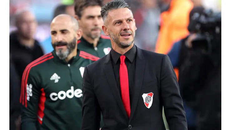 BUENOS AIRES, ARGENTINA - MAY 07: Martín Demichelis head coach of River Plate gestures during a Liga Profesional 2023 match between River Plate and Boca Juniors at Estadio Más Monumental Antonio Vespucio Liberti on May 07, 2023 in Buenos Aires, Argentina. (Photo by Daniel Jayo/Getty Images)