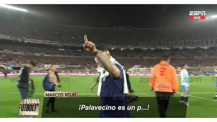 Marcos Rojo, envuelto en llamas.