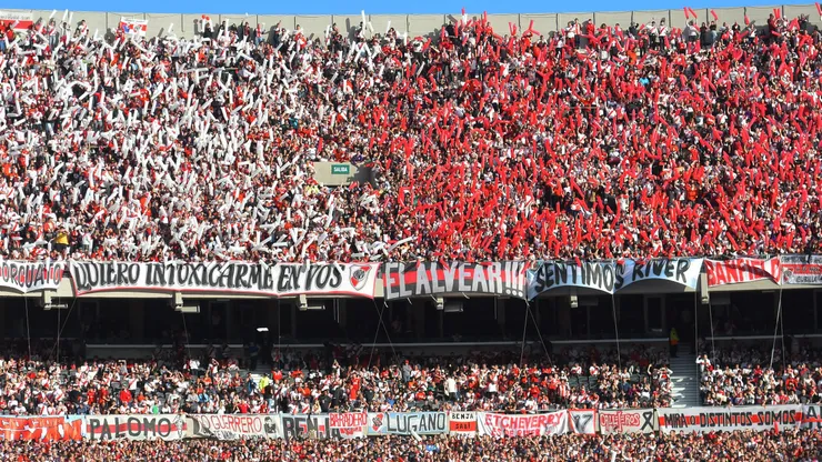 Los hinchas de River, en llamas con uno de sus jugadores en el Superclásico: "Qué burro es"