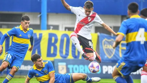 Claudio Echeverri en acción.