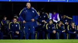 Los jugadores de Boca, concentrados tras el triunfo por decisión de Almirón