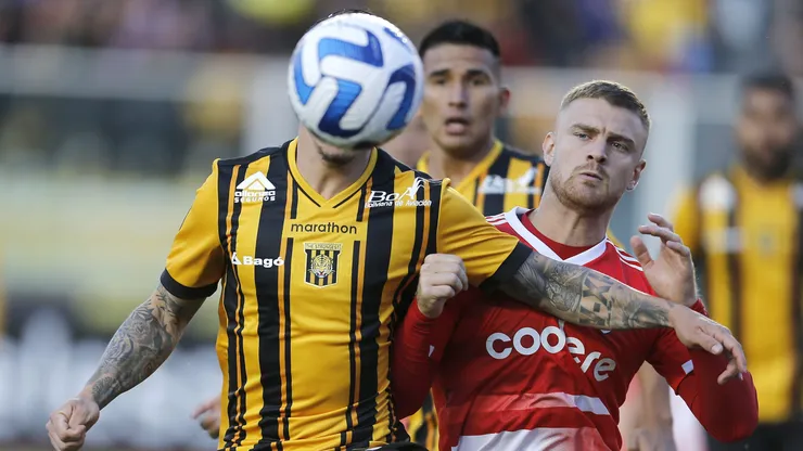 River enfrentará a The Strongest este martes.