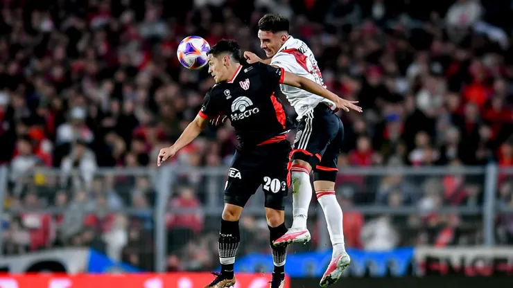 River e Instituto miden fuerzas en Avellaneda.