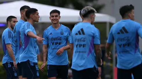 La burla que sufrió Dybala por un compañero de Selección: "Lo tienen cortito"