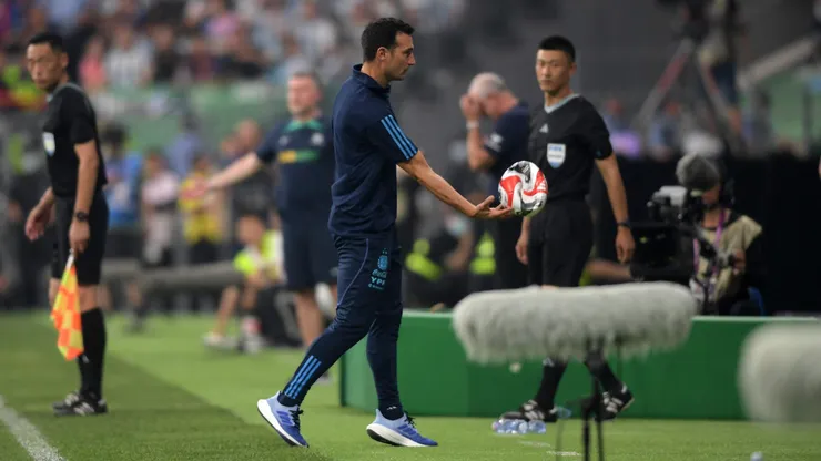 Scaloni durante el encuentro ante Australia