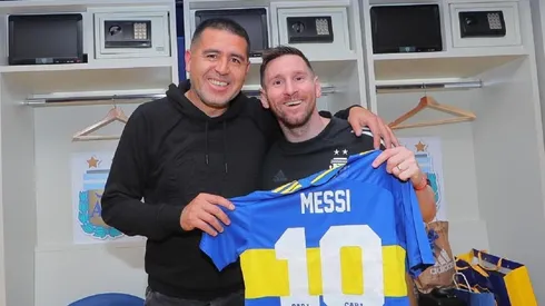 ¿Se pone la de Boca? Se CONFIRMÓ la camiseta que usará Messi en la despedida de Riquelme