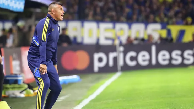 No juega hace 8 meses: el sorpresivo jugador que Almirón incluyó en el XI de Boca