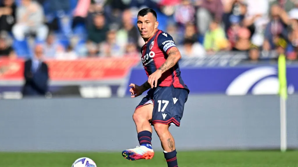 Gary Medel con la camiseta del Bologna de Italia. (Foto: Getty)