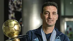 ¿Cuál es el nuevo premio que le dieron a Lionel Scaloni y por qué recibió un trofeo?