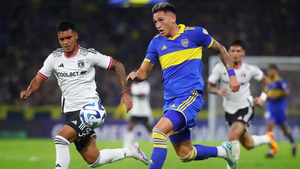 Luis Vázquez corre desde atrás en Boca. (Foto: Getty)