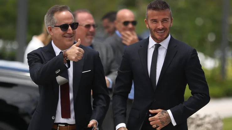 Jorge Más junto a David Beckham