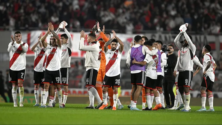 Se agrandaría la plantilla de River.