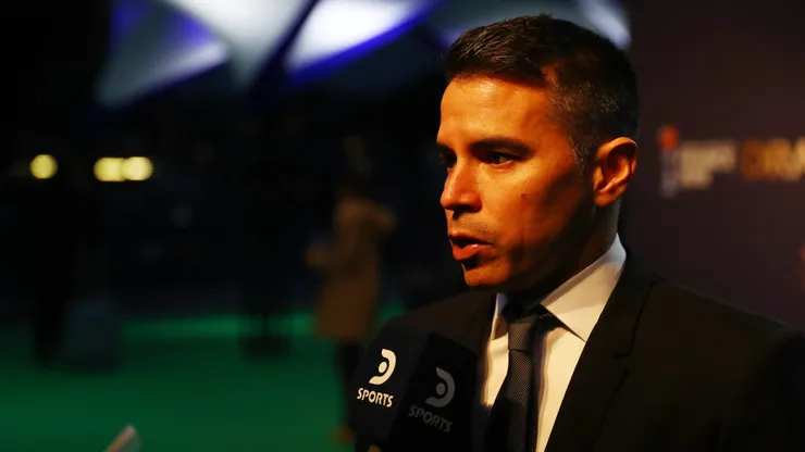 ¿Se le anima al fútbol argentino? Saviola dejó su cargo en Barcelona para buscar nuevos retos