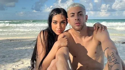 Rei junto a María Becerra