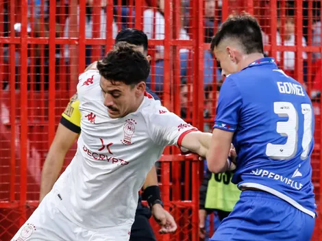 En un duelo de necesitados, Huracán le ganó a Vélez con un tremendo penal de Cóccaro