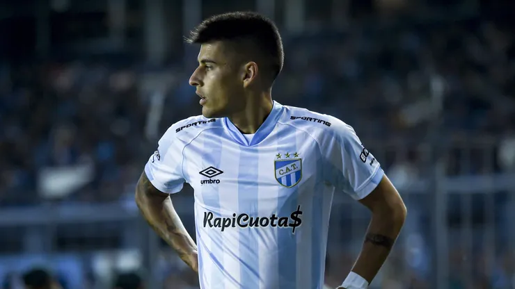 Joaquín Pereyra con la camiseta de Atlético Tucumán.
