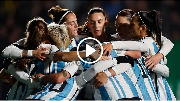 Argentina se mide ante Sudáfrica por el Mundial Femenina.