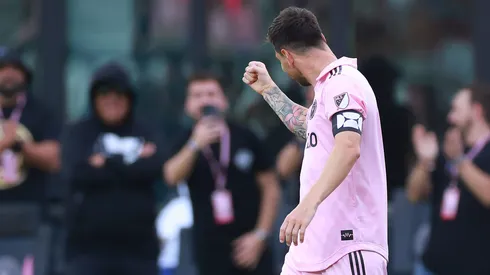 Se supo a quién dedicó Messi su nuevo y extraño festejo