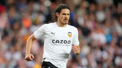 Edinson Cavani con la camiseta de Valencia.