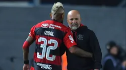 "Es un perdedor": Vidal destrozó a Sampaoli tras irse de Flamengo
