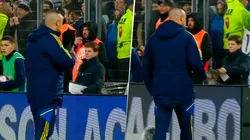 VIDEO | ¡No se vio! El polémico gesto de Almirón al banco en el gol de Benedetto