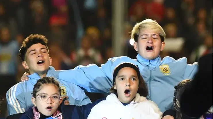 La profunda emoción de las jugadoras argentinas en la despedida antes del Mundial femenino