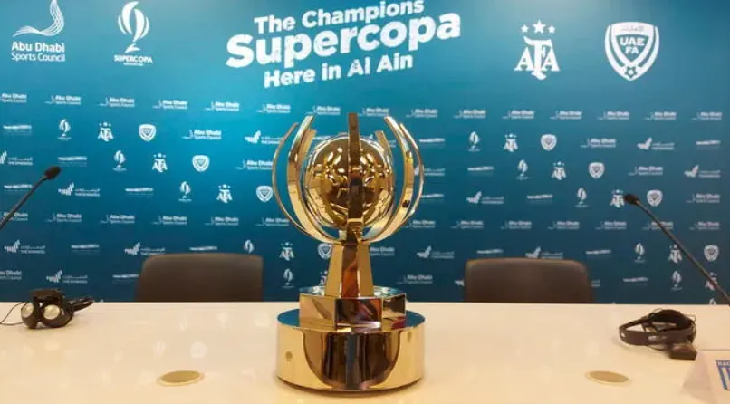 El galardón de la Supercopa Internacional.