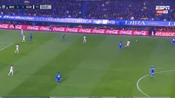 VIDEO | Valdez fue otra vez protagonista de una jugada que nadie en Boca puede creer